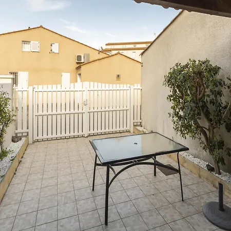 Apt In Agde, 300m From Beach